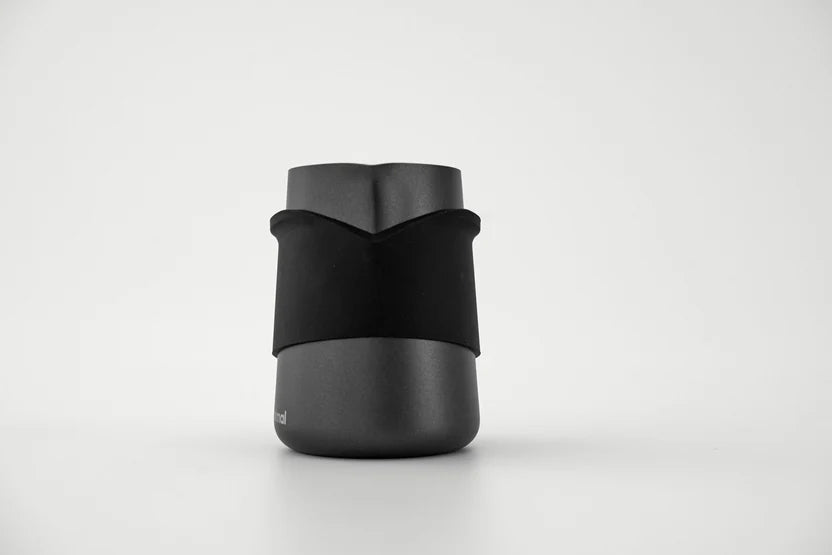 Subminimal, FlowTip Jug - Black Handleless